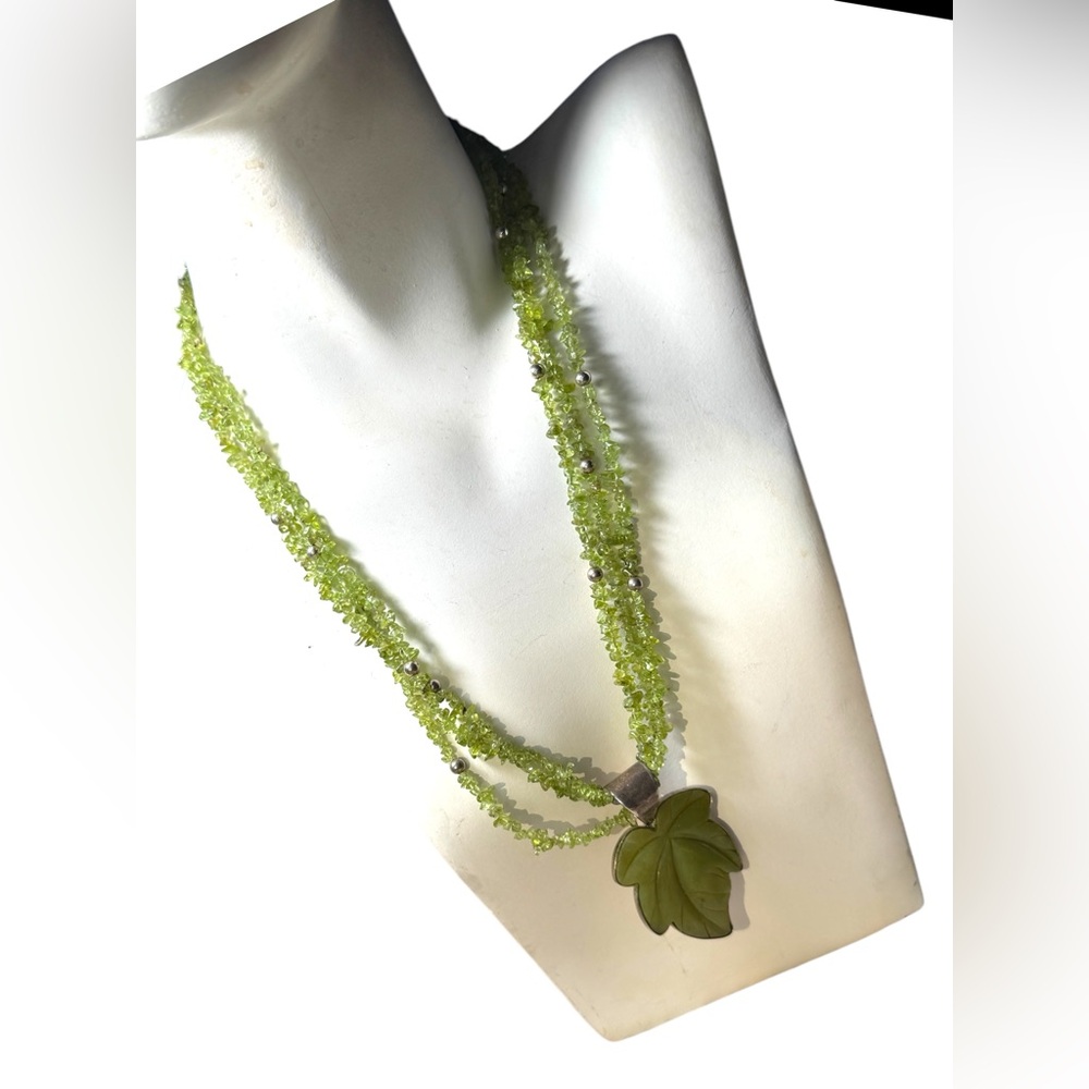 Stunnimg Jay king DRT jade leaf & peridot statement southwestern necklace
